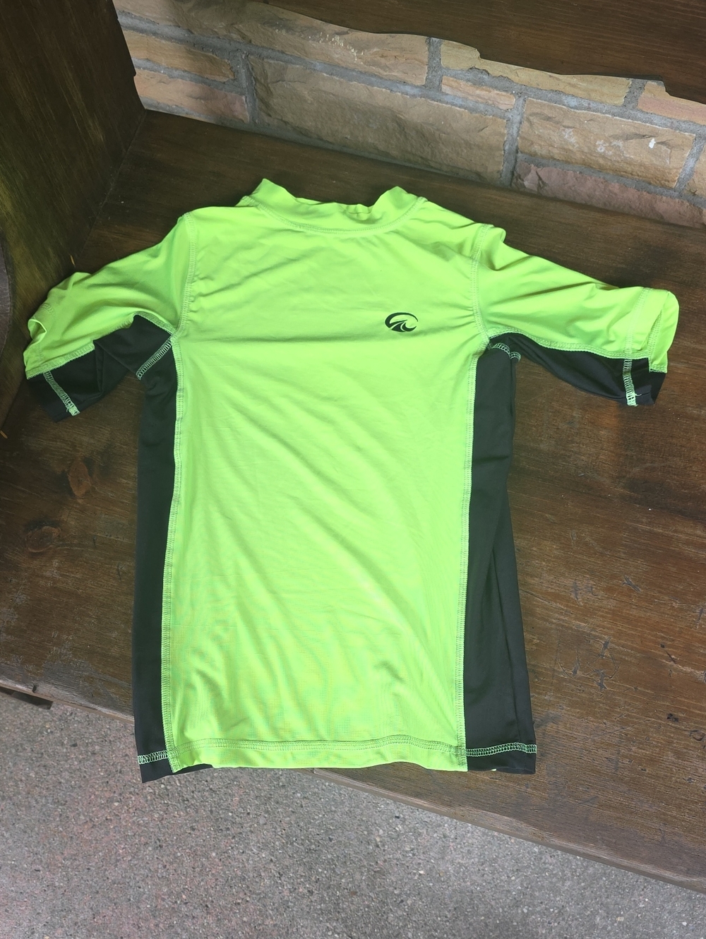 Kids Neon Green and Black Rash Guard Swim Shirt size S  kids ( fit 10 yeras old)